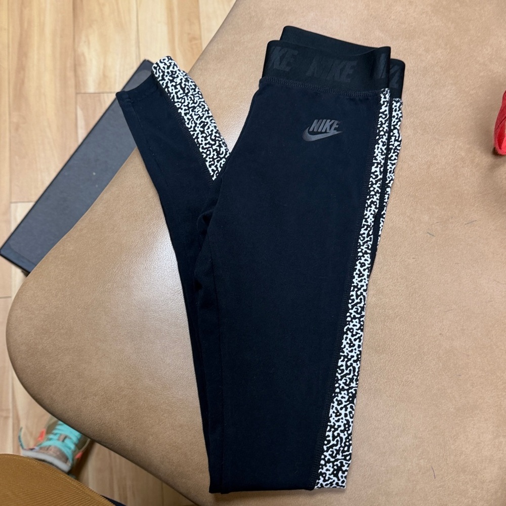 Nike Leg-A-See-Stirrup Leopard Print Colorblock Side Stripe Leggings, Women’s XS
